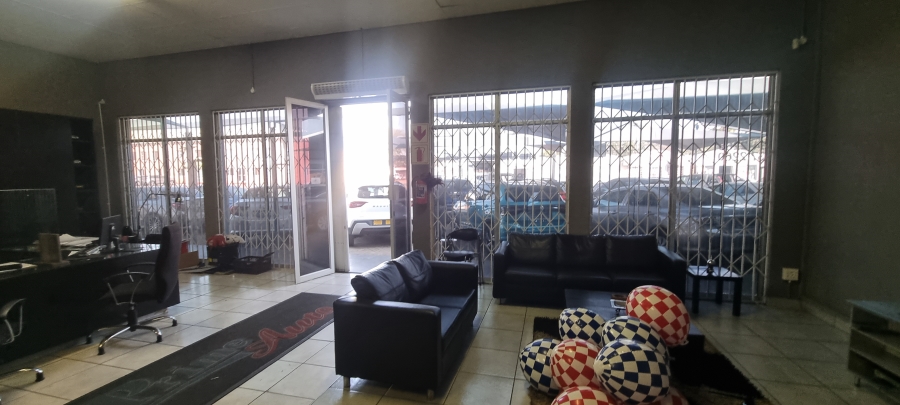 To Let Commercial Property for Rent in Rustenburg Central North West